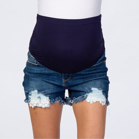 Pinkblush crochet lace trim distressed maternity shorts nwot
